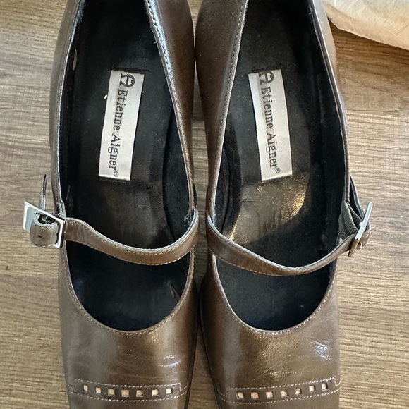 Etienne Aigner size 9 Leather Block Heel Mary Jane Shoe Olive - Picture 4 of 5